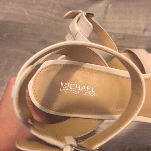MICHAEL KORS nude heels w/ mirror heel - Picture 5 of 5